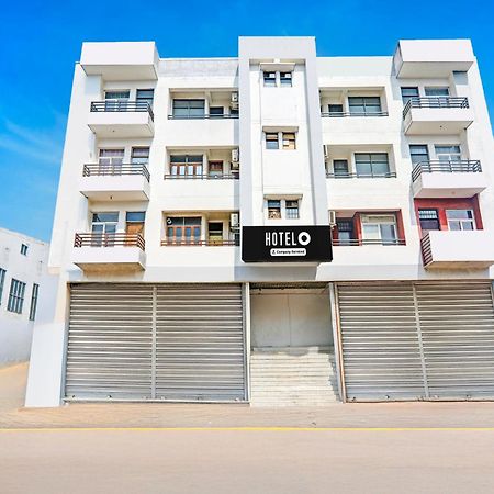 Super Hotel O Jankipuram Near Sahara State Formerly Basera Homes Hasanganj Екстер'єр фото